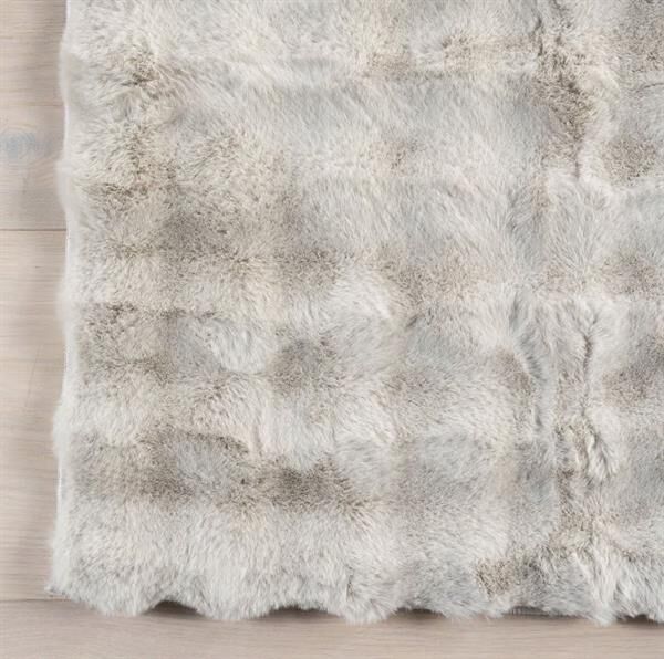 Dekoratif Taş Peluş Halı – Kaymaz, Kolay Temizlenen, Yumuşak Dokulu
