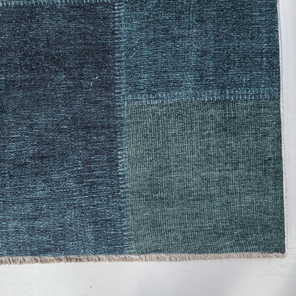 Twist Serisi Mavi Patchwork Kaymaz Tabanlı Yıkanabilir Halı